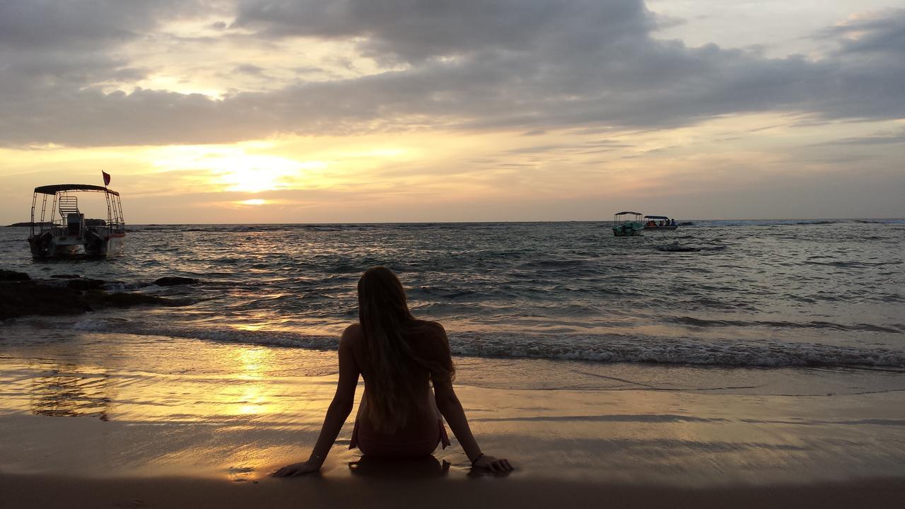 Coral Seas Beach Hikkaduwa Exteriér fotografie
