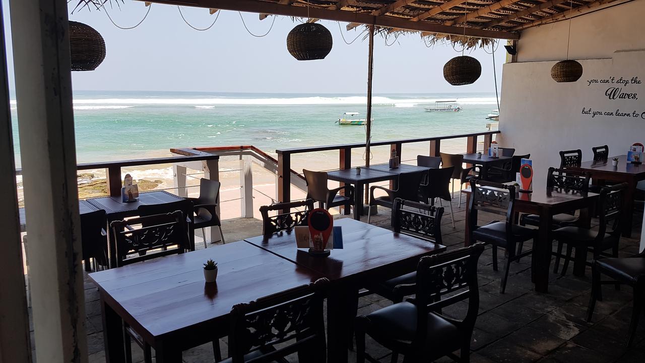 Coral Seas Beach Hikkaduwa Exteriér fotografie