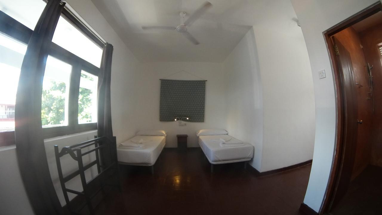 Coral Seas Beach Hikkaduwa Exteriér fotografie