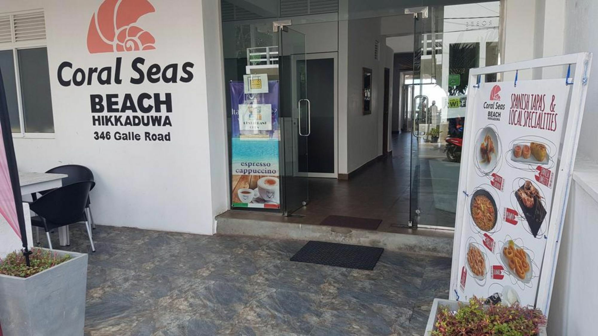 Coral Seas Beach Hikkaduwa Exteriér fotografie