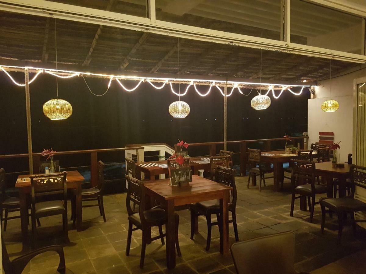 Coral Seas Beach Hikkaduwa Exteriér fotografie